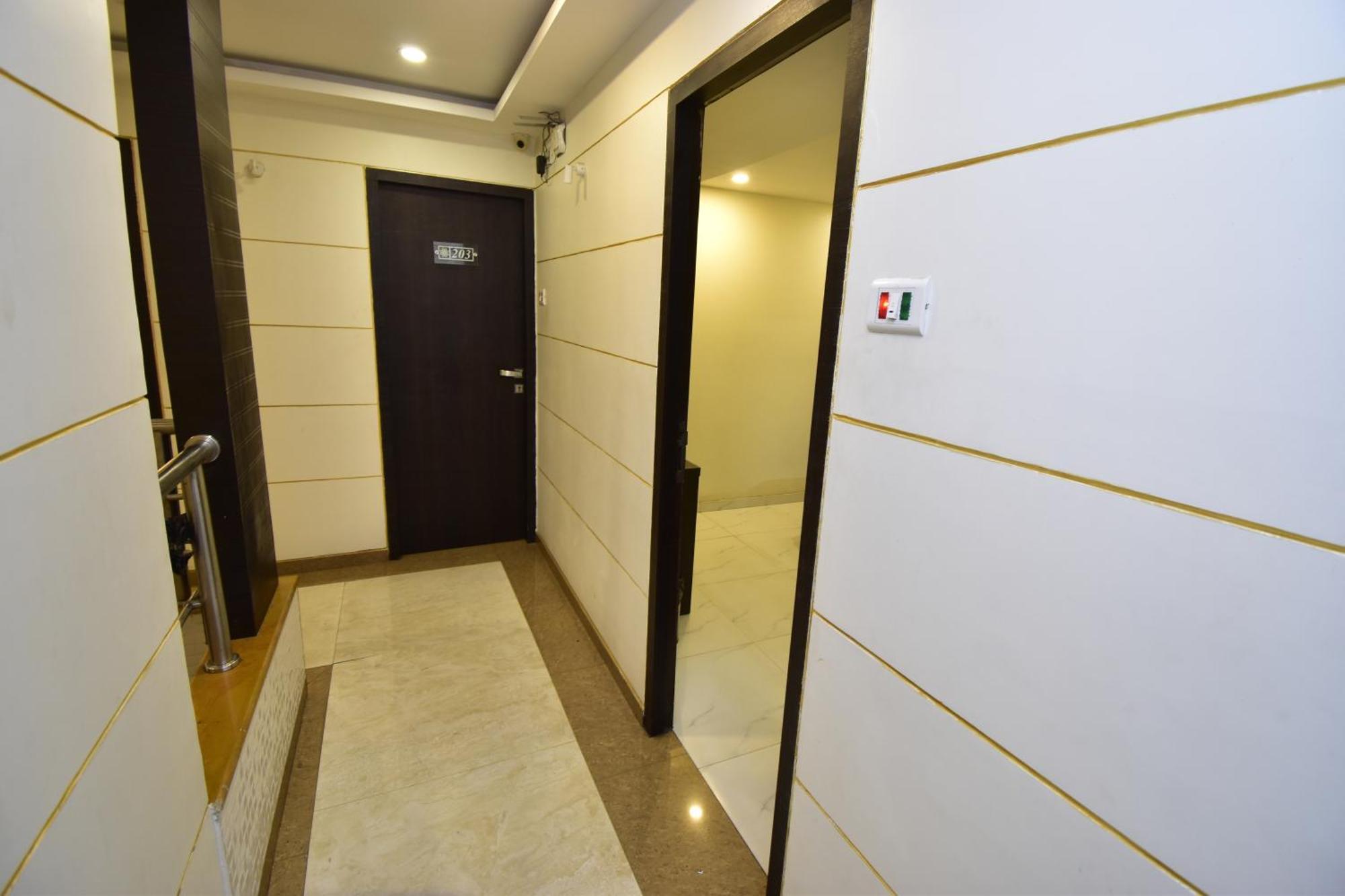 Hotel Bkc Palace Inn - Jio World Convention Center And Us Visa Center హోటల్ బి కే సి ప్యాలెస్ ఇన్ Мумбай Екстериор снимка
