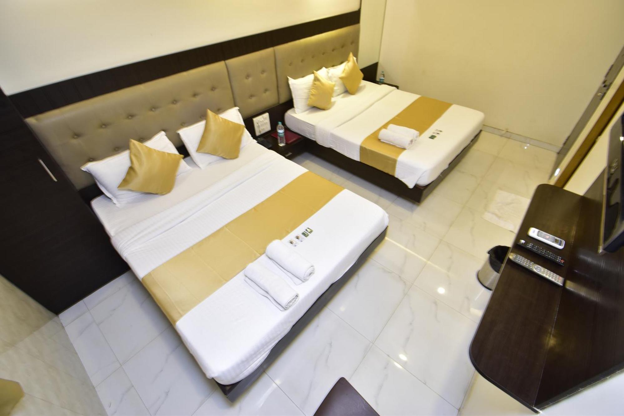 Hotel Bkc Palace Inn - Jio World Convention Center And Us Visa Center హోటల్ బి కే సి ప్యాలెస్ ఇన్ Мумбай Екстериор снимка